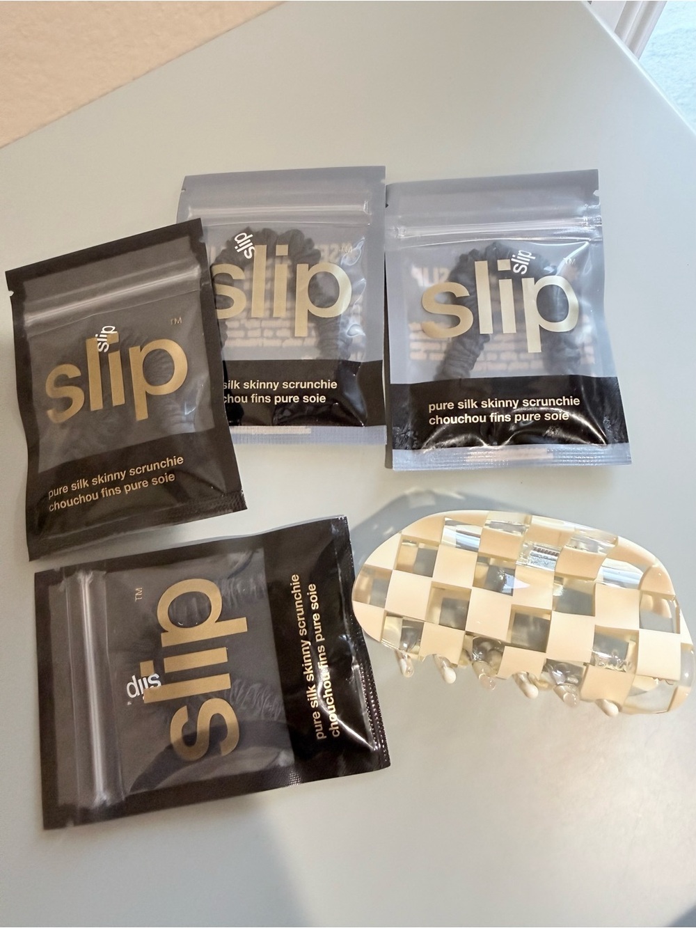 Slip Silk Skinny Scrunchie x 4 & Chunks Medium Checker Hair Claw Clip-Clear